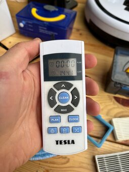 Robotický vysavač Tesla - 4
