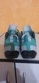 Adidas traxion - 4