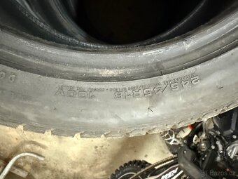 Prodám 245 45 r18 goodyear ultragrip 8 - 4