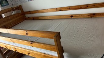 Prodám dřevěnou palandu z masivu borovice - 4