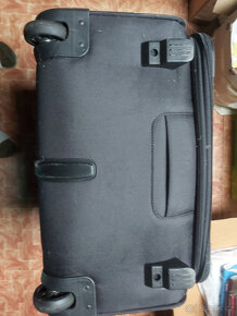 Prodám málo používaný velký textilní černý kufr Samsonite - 4
