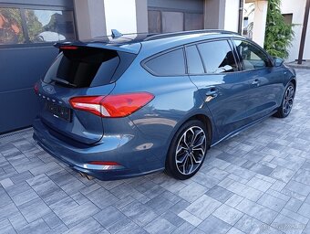 Ford Focus 1.5i Ecoboost ST-Line - 4