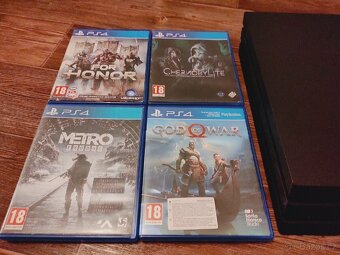 Playstation 4 PRO 1TB a hry - 4