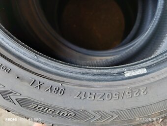 Pneu 225/50-17 - 4
