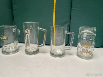 Sada pivních sklenic – 4 půllitry + 1× Staropramen (0,3 l) - 4