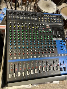 EV,RCF aktiv. reproboxy a Allen Heath dig. mixy atd - 4