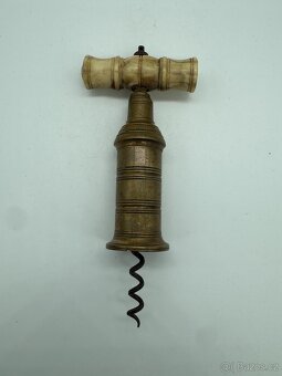 Sběratel nabízí staré vývrtky - 4