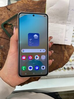 Samsung S24 FE, 256GB, záruka do 12/26 - 4