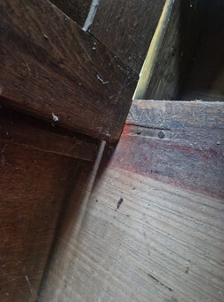 Dřevěná skříň s policemi, stará práce - 4