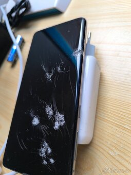 Na Opravu pěkný SAMSUNG GALAXY S20 10 + Kryt. - 4