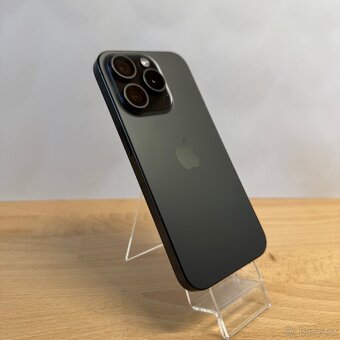 iPhone 15 Pro 128GB, černý, eSIM (12 měsíců záruka) - 4