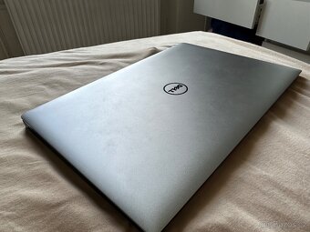 Dell XPS 15" 9560 - 4