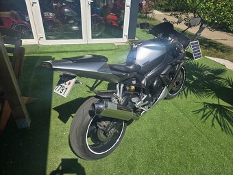 Yamaha Yzf R1 Rv.2002 nové pneu a Stk dobrý stav - 4