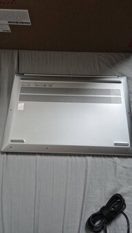 Lenovo IdeaPad Slim 5 16IAH8 Cloud Grey celokovový - 4