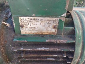 Motor s převodovkou 380V - 4