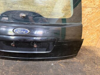 PÁTÉ DVEŘE KUFRU FORD C-MAX 2007-2010 - 4