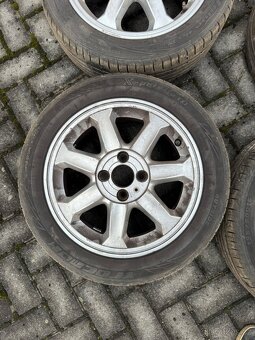 Prodam alu kola 4x100 r15 s letními pneu 195/50 r15 - 4
