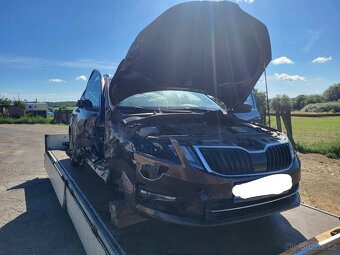 Prodám havarovanou ŠKODA Octavia 5E,110 kW - 4
