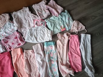 Set oblečení pro holčičku do roka - 4