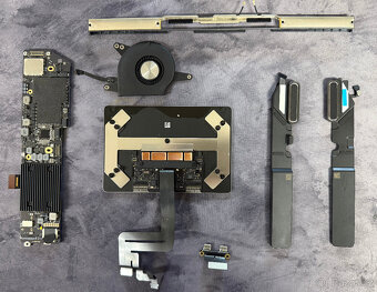 DIELY Apple Macbook Air 13 2018 i5/8GB/128GB - 4