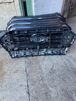 FORD RANGER——-PREDNI MASKA - 4