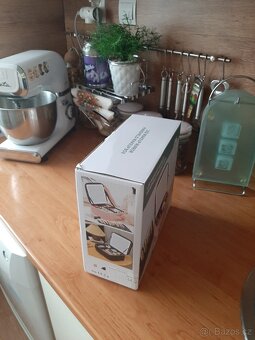 Kosmetický kufřík z led.osvetlenim - 4