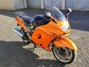 Kawasaki ZZR 1100 - 4