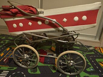 Retro kočárek pro panenky - 4