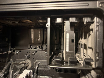 Herní PC  s GTX 1080 Ti a i7-8700K - 4