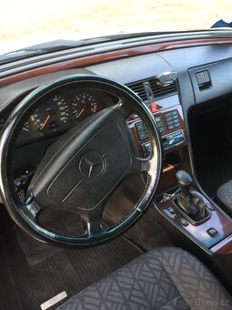 Prodám Mercedes-Benz třídy C (W202) - 4