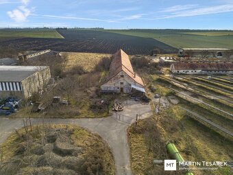 Prodej zemědělské stavby s vydaným stavebním povolením v Mor - 4