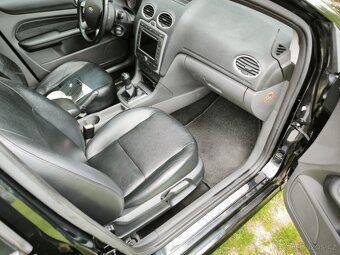 Ford Focus mk2 Titanium 2.0 - 4