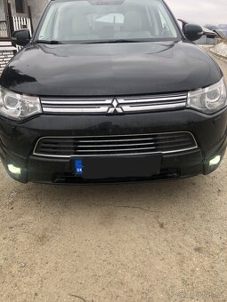 Mitsubishi Outlander Phev - 4
