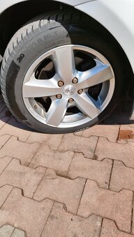 Prodam toyota corolla verso - 4