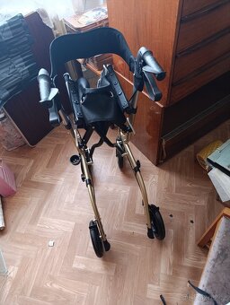 Chodítko pro seniory - 4