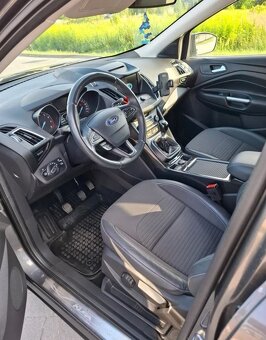 Ford Kuga 1.5 EcoBoost 2x4 Titanium - 4