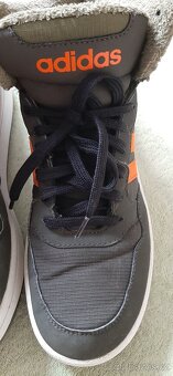 Chlapecké zimní boty Adidas  38 - 4