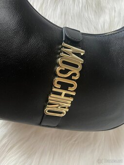 Moschino Black Logo kabelka - 4