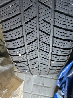 4x disky DEZENT 7Jx17H2, ET 38; zimní pneu Barum Polaris 5 - 4