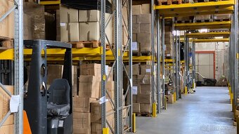 Pronájem paletových míst + kanceláře/byt pro zaměstnance (Lu - 4