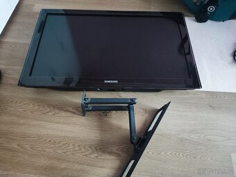 Televizor Samsung LE37C570 s drzak na stena - 4