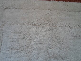 Bílá koupelnová předložka - 4