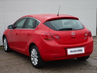 Opel Astra 1.4 T ,  103 kW benzín, 2012 - 4