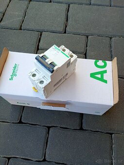 Elektro komponenty Schneider - 4