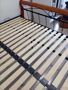 Kovová postel s roštem 180 x 200 - 4