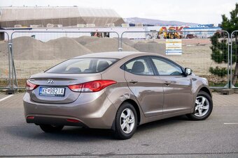 Hyundai Elantra 1.6i D-CVVT Style - 4
