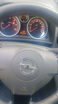 Opel Zafira B 1.7 cdti diesel rok 2013 - 4