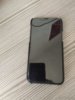 Prodam či vymenim Apple X-64GB-mnoho příslušenství k němu - 4