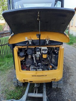 Prodám mini bagr CAT 302.2 D - 4