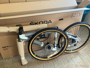 NOVÉ jízdní MTB kolo Škoda - velikost M - 4